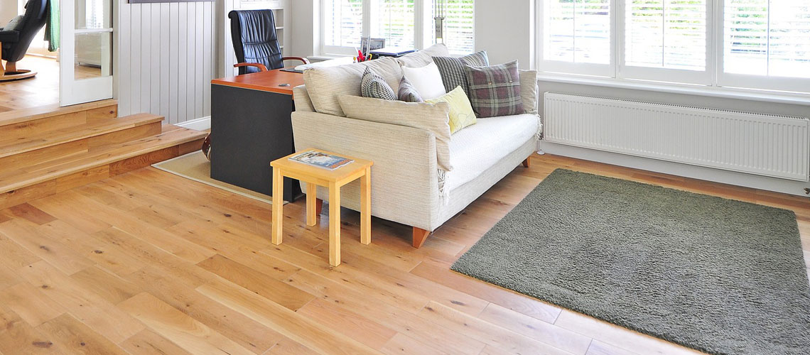 Jaką wybrać podłogę do salonu?